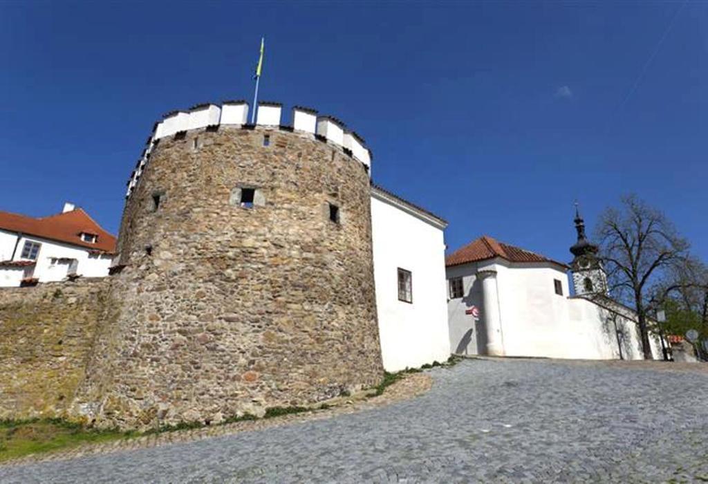 Apartmany Pod Putimskou Branou Pisek  Exterior photo