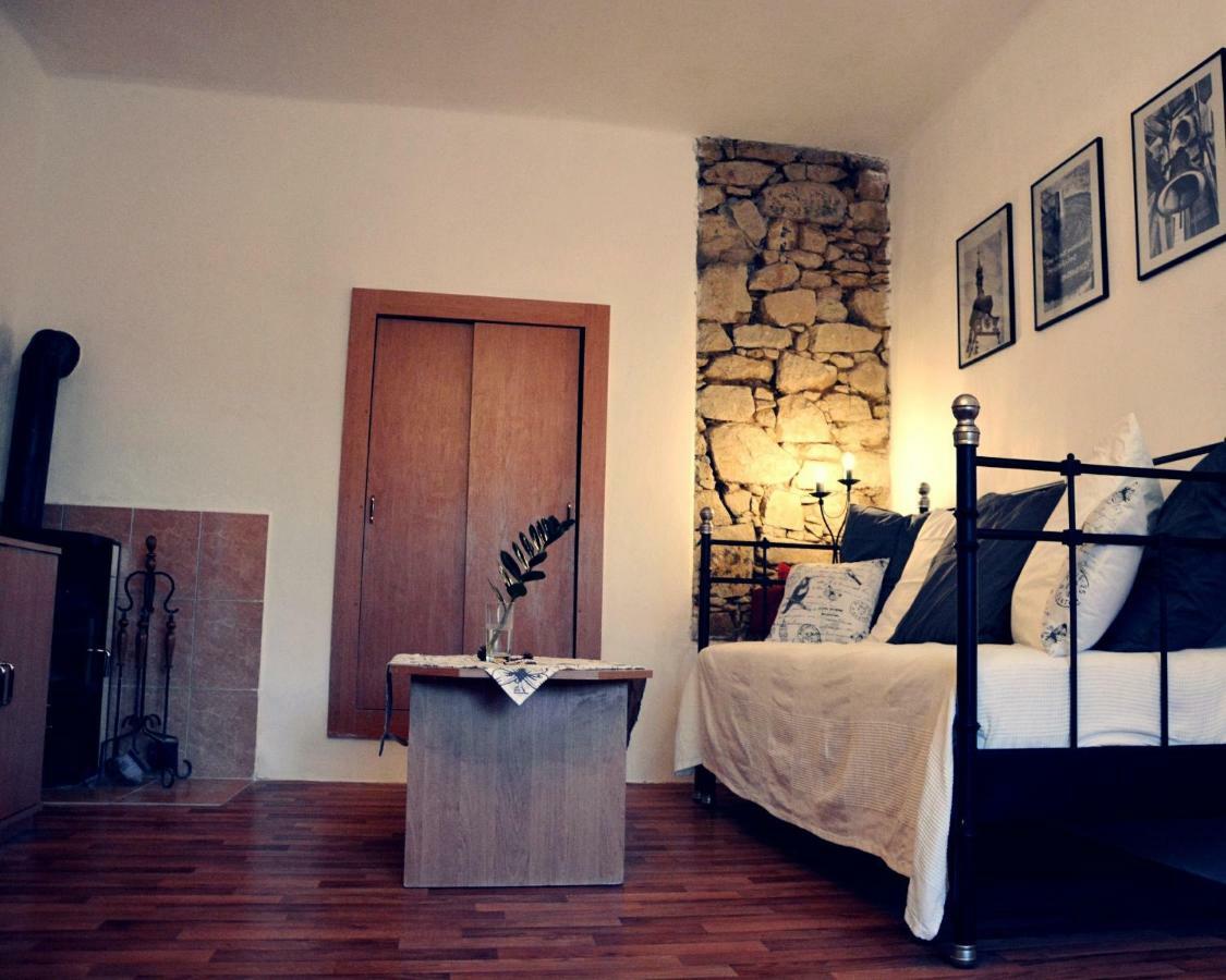 Apartmany Pod Putimskou Branou Pisek  Exterior photo